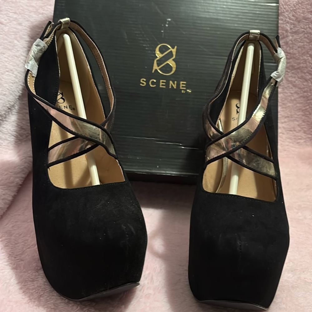 NWT Scene Ladies Heels Platforms